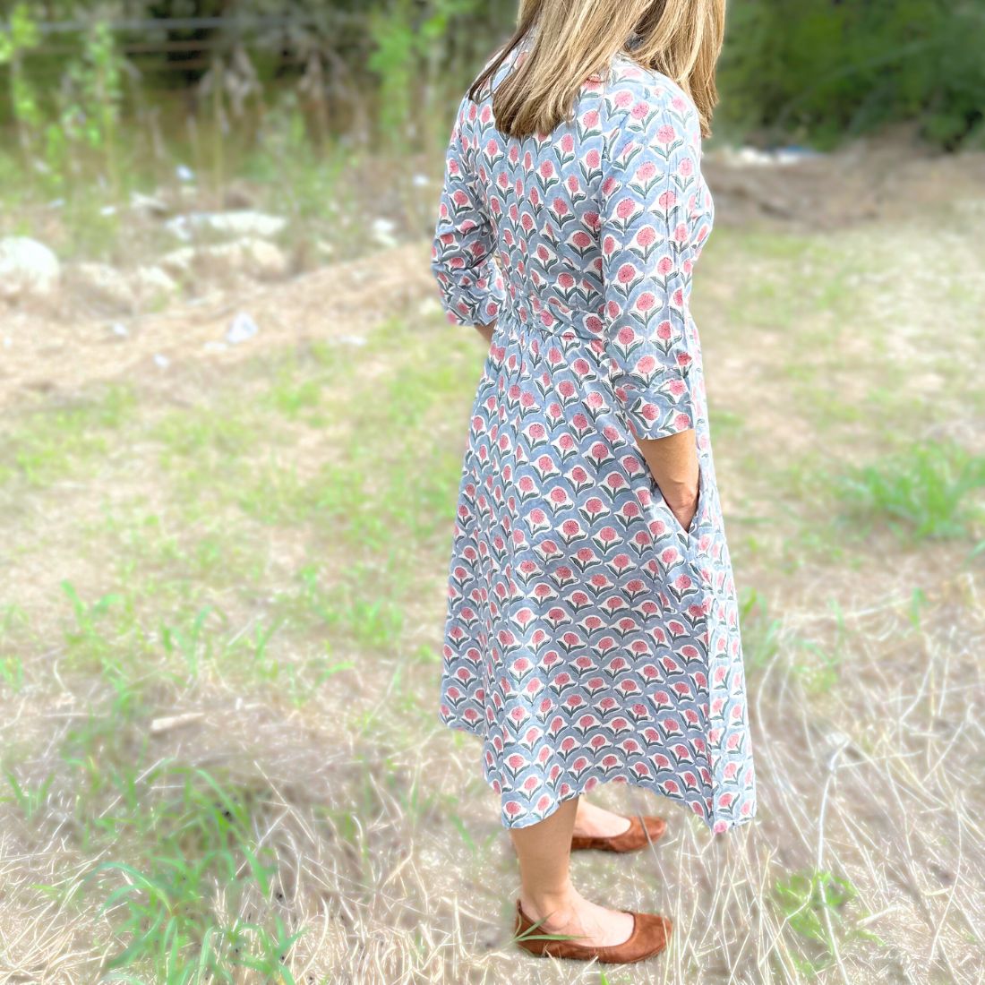 Sky chrysanthemum floral print cotton day dress back view.