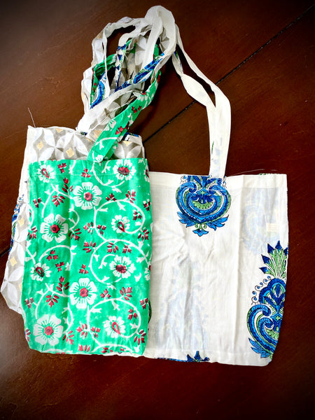 Reusable grocery bags washable. Four pack.