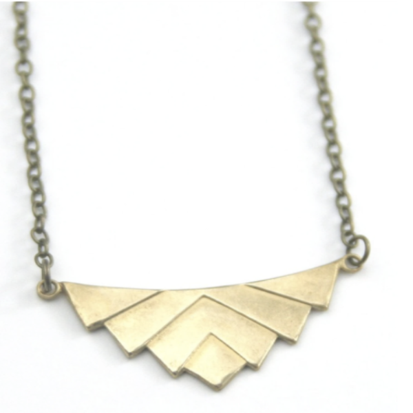 Art deco necklace gold.